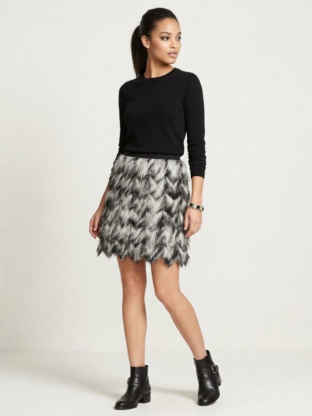 Ann Taylor Black White Fringe Mini Skirt Textured Academic Work Wear